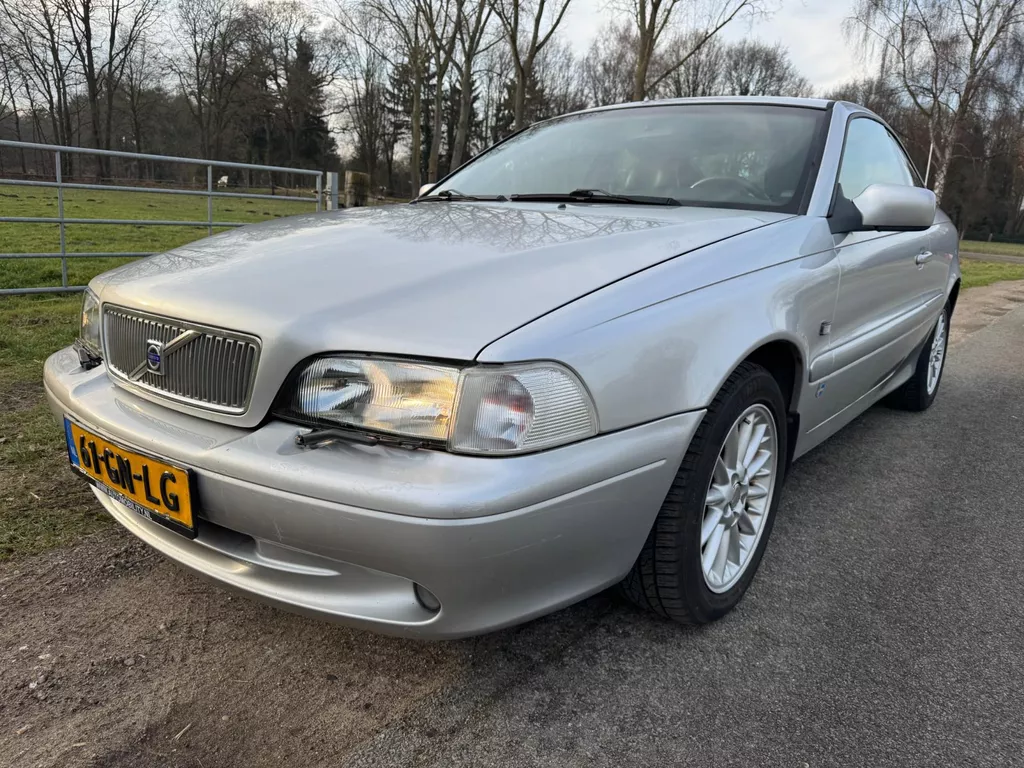 Volvo C70 Coupé 2.4 T Luxury AUTOMAAT 193PK met airco en stoelverwarming