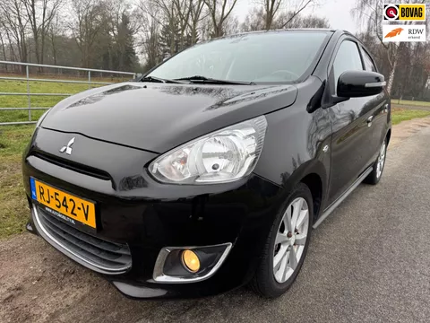 Mitsubishi Space Star 1.2 Intense+ met stoelverwarming en climate control