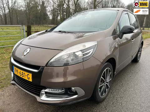 Renault Scénic 1.2 TCe Bose met trekhaak en onderhoudshistorie erbij