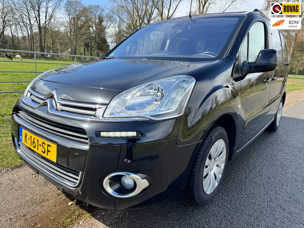 Citroen Berlingo 1.6 VTi Collection keurig onderhouden met trekhaak en airco