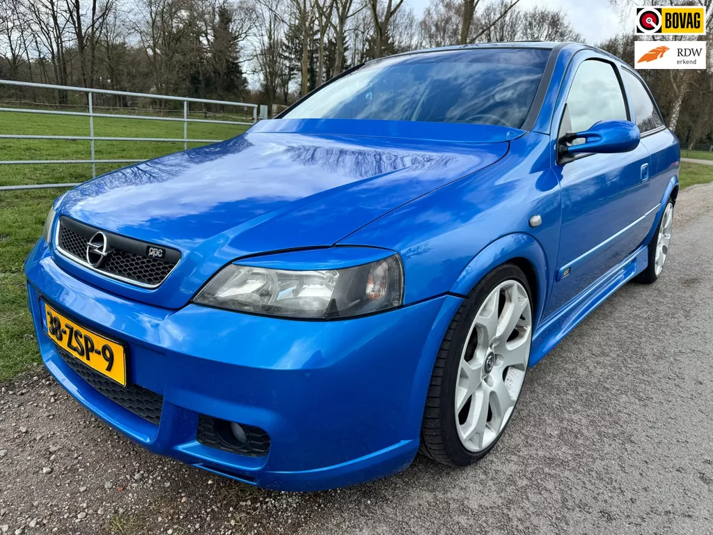 Opel Astra 2.0-16V OPC edition no 0034|subwoofer|dakje