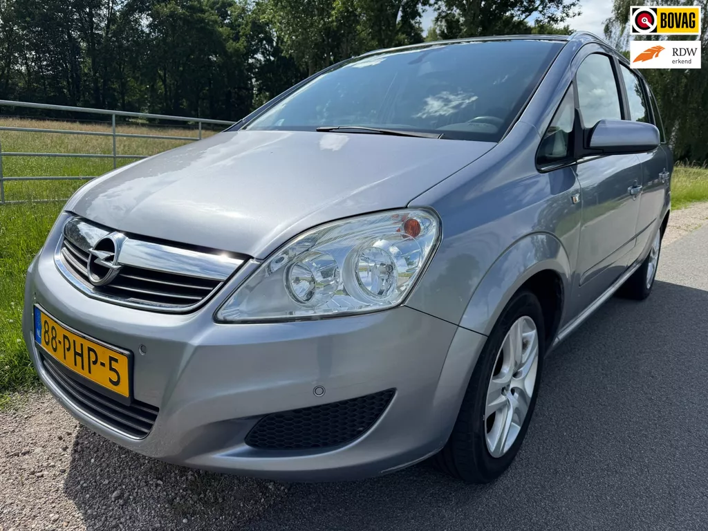 Opel Zafira 1.6 Business met airco en trekhaak