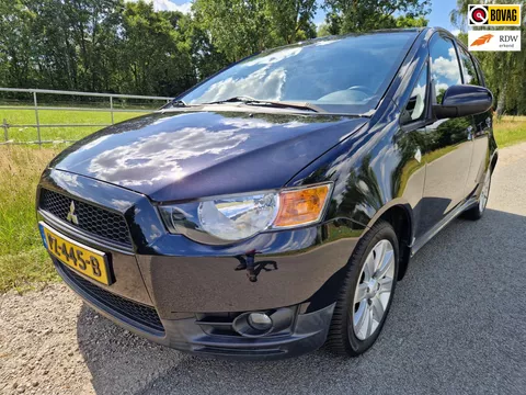 Mitsubishi Colt 1.3 Edition Two perfect onderh. met stoelverw. airco