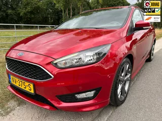 Ford Focus Wagon 1.0 ST-Line prachtige staat 18" lm velgen navi
