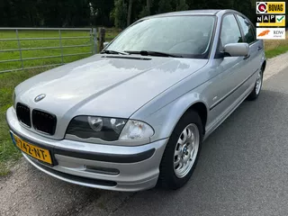 BMW 3 Serie 318i Executive prachtige auto uniek