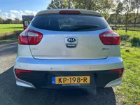 Kia Rio 1.2 CVVT ExecutiveLine dealer ond en 1ste eigenaar Foto