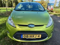 Ford Fiesta 1.25 Titanium trekhaak airco en zeer netjes Foto