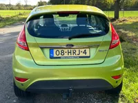 Ford Fiesta 1.25 Titanium trekhaak airco en zeer netjes Foto