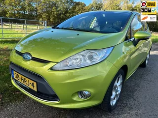 Ford Fiesta 1.25 Titanium trekhaak airco en zeer netjes