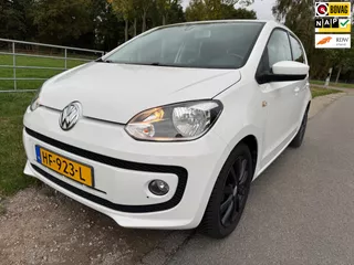 Volkswagen Up! 1.0 high up! BlueMotion met navigatie en airco