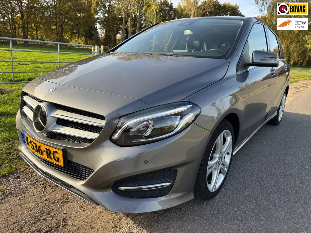 Mercedes-Benz B-klasse 200 Prestige top onderhouden met camera en navigatie