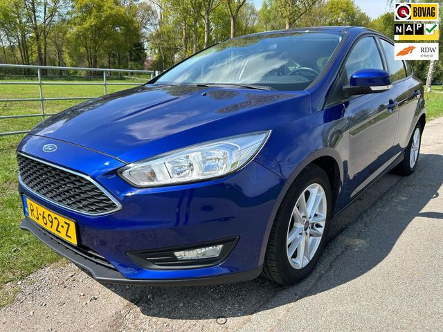Ford Focus 1.0 Lease Edition dealer ond. met navi, airco cruise